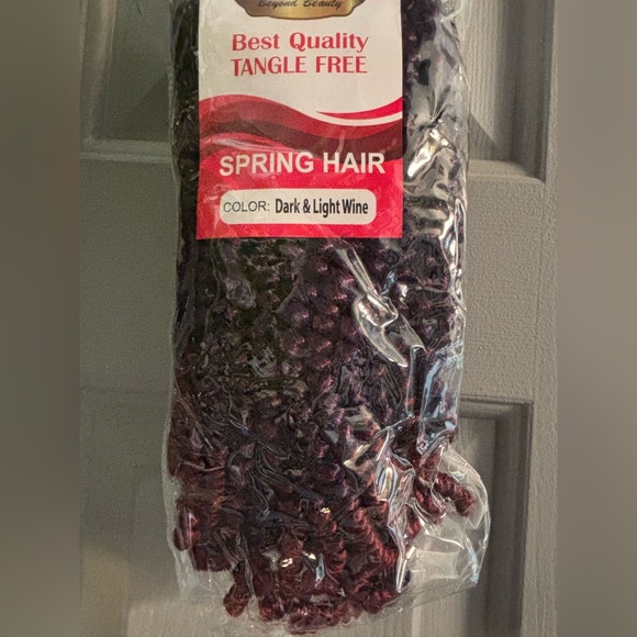 Tangle free spring hair - Picture 2 of 3